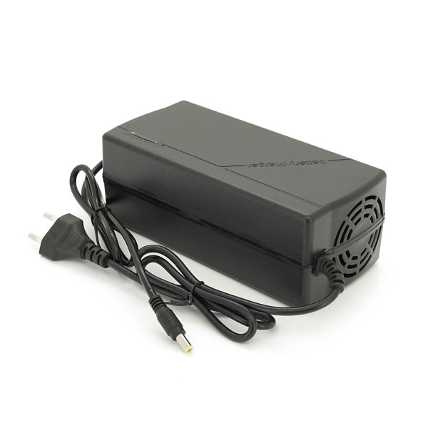 Зарядний пристрій для Li-Ion акумуляторів 67.2V 5A LiitoKala Lii-672200 з роз'ємом 5.5*2.1 мм та кабелем живлення, BOX Зарядний пристрій для Li-Ion акумуляторів 67.2V 5A LiitoKala Lii-672200 з роз'ємом 5.5*2.1 мм та кабелем живлення, BOX