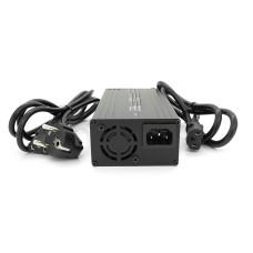 Зарядное устройство LiFePO4 12В 14,6В 4S 15А Triangle plug C13 для аккумуляторных батарей и систем хранения энергии