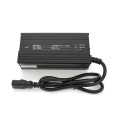 Зарядное устройство LiFePO4 12V 14.6V 4S 15A для аккумуляторов и систем хранения энергии, штекер Triangle plug T-tipe C13 IEC, LED-индикация Зарядное устройство LiFePO4 12V 14.6V 4S 15A для аккумуляторов и систем хранения энергии, штекер Triangle plug T-tipe C13 IEC, LED-индикация