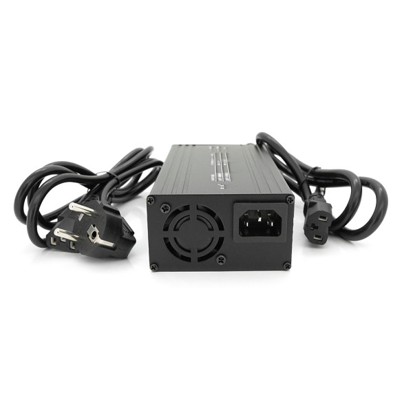Зарядное устройство для аккумуляторов LiFePO4 24V(29,2V), 8S, 10A, с разъемом C13, для электротранспорта и резервного питания, размеры 137x90x50mm Зарядное устройство для аккумуляторов LiFePO4 24V(29,2V), 8S, 10A, с разъемом C13, для электротранспорта и резервного питания, размеры 137x90x50mm