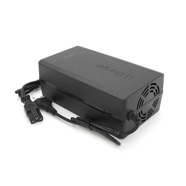 Зарядное устройство Li-ion 60V(67,2V), 16S, 8A с индикацией для электросамокатов и электровелосипедов, штекер Triangle plug, BOX Зарядное устройство Li-ion 60V(67,2V), 16S, 8A с индикацией для электросамокатов и электровелосипедов, штекер Triangle plug, BOX