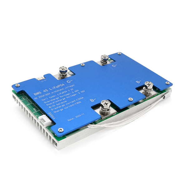 BMS плата 14.6V 4S 200A для безопасного управления литий-железо-фосфатными аккумуляторами до 85V BMS плата 14.6V 4S 200A для безопасного управления литий-железо-фосфатными аккумуляторами до 85V