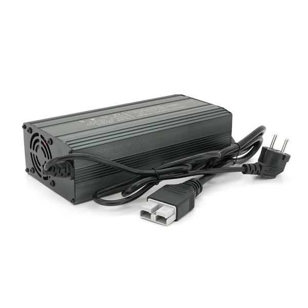 Зарядний пристрій для акумуляторів Li-Ion 36V(42V),10S,20-25A, рoз'ем anderson.250x120x70mm 1.2kg Зарядний пристрій для акумуляторів Li-Ion 36V(42V),10S,20-25A, рoз'ем anderson.250x120x70mm 1.2kg