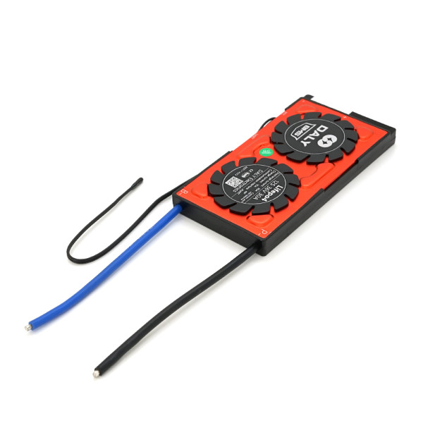 BMS контролер DaLy LiFePO4 36V 12S 15/30A з Bluetooth для моніторингу акумуляторних батарей та контролю заряду і розряду
