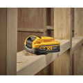 Акумуляторна батарея 18 В XR PowerStack DeWALT DCBP318 для електроінструментів з ємністю 3.5 Aг та вагою 0.54 кг Акумуляторна батарея 18 В XR PowerStack DeWALT DCBP318 для електроінструментів з ємністю 3.5 Aг та вагою 0.54 кг