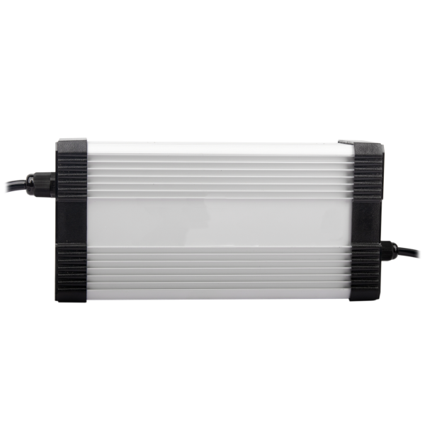 Зарядний пристрій для акумуляторів LiFePO4 48V (58.4V)-15A-720W Зарядний пристрій для акумуляторів LiFePO4 48V (58.4V)-15A-720W