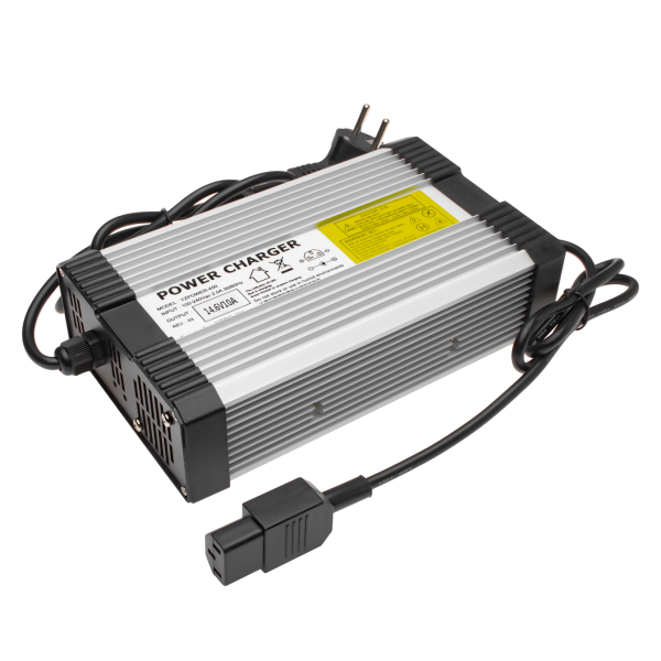 Зарядний пристрій для акумуляторів LiFePO4 12V (14.6V)-10A-120W Зарядний пристрій для акумуляторів LiFePO4 12V (14.6V)-10A-120W